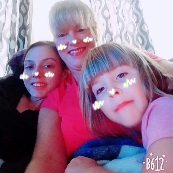 Meet your Posher, Michele - Picture 2 of 11